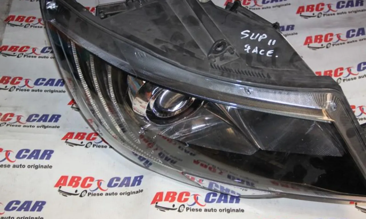 Far dreapta xenon led SKODA SUPERB II 2008-2015
