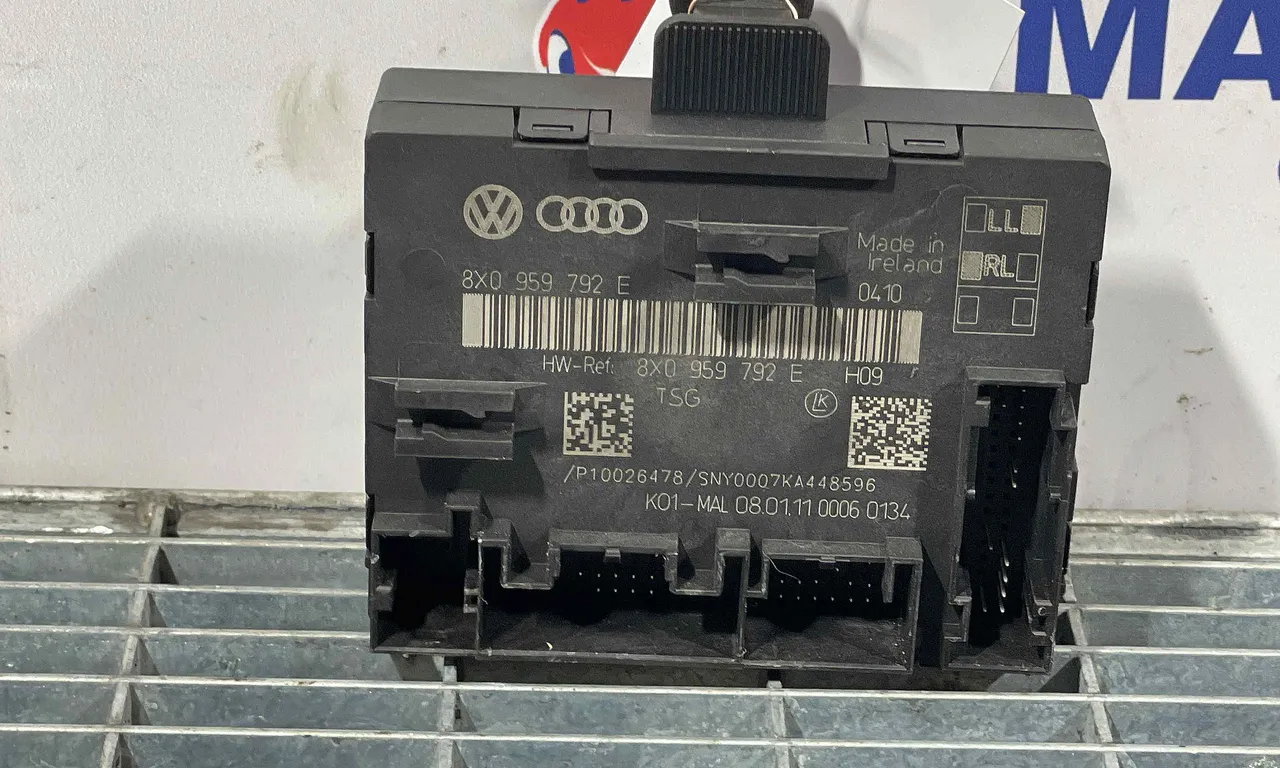MODUL USA/STANGA FATA SKODA SUPERB II 2008-2015