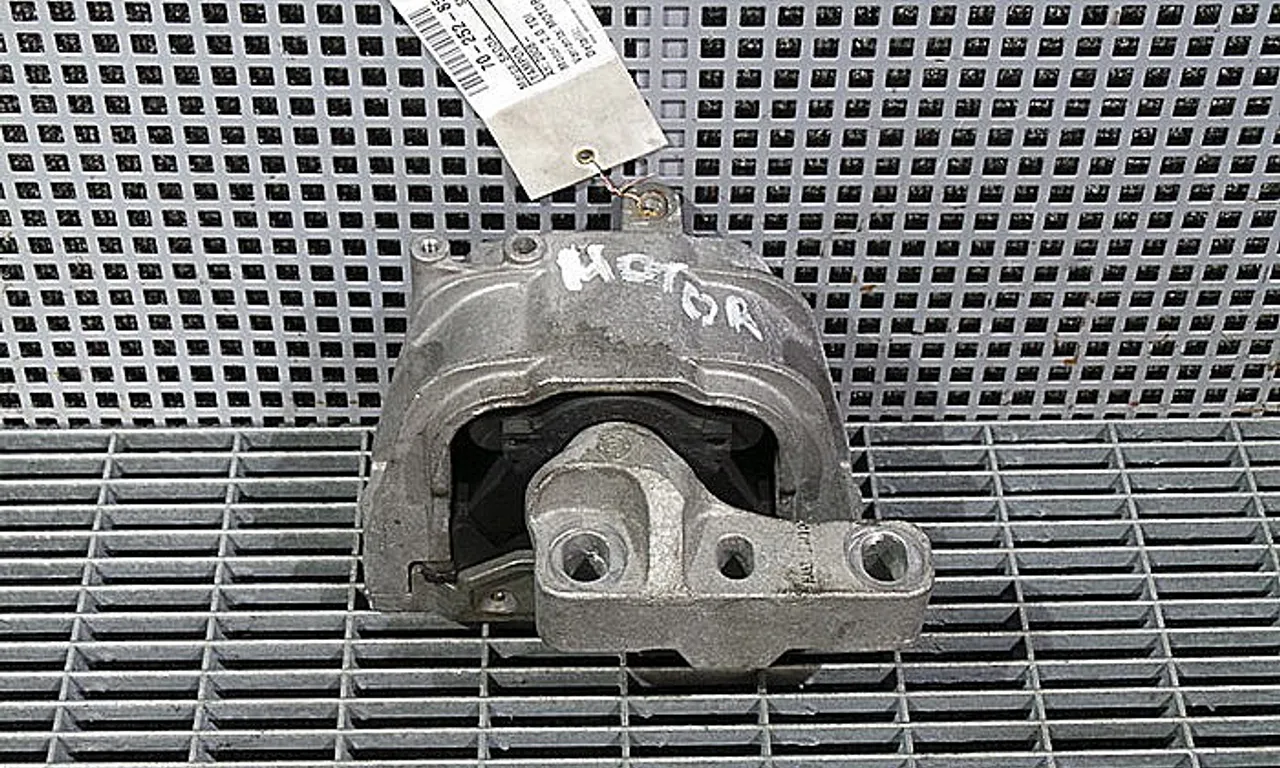 TAMPON MOTOR SKODA SUPERB II 2008-2015