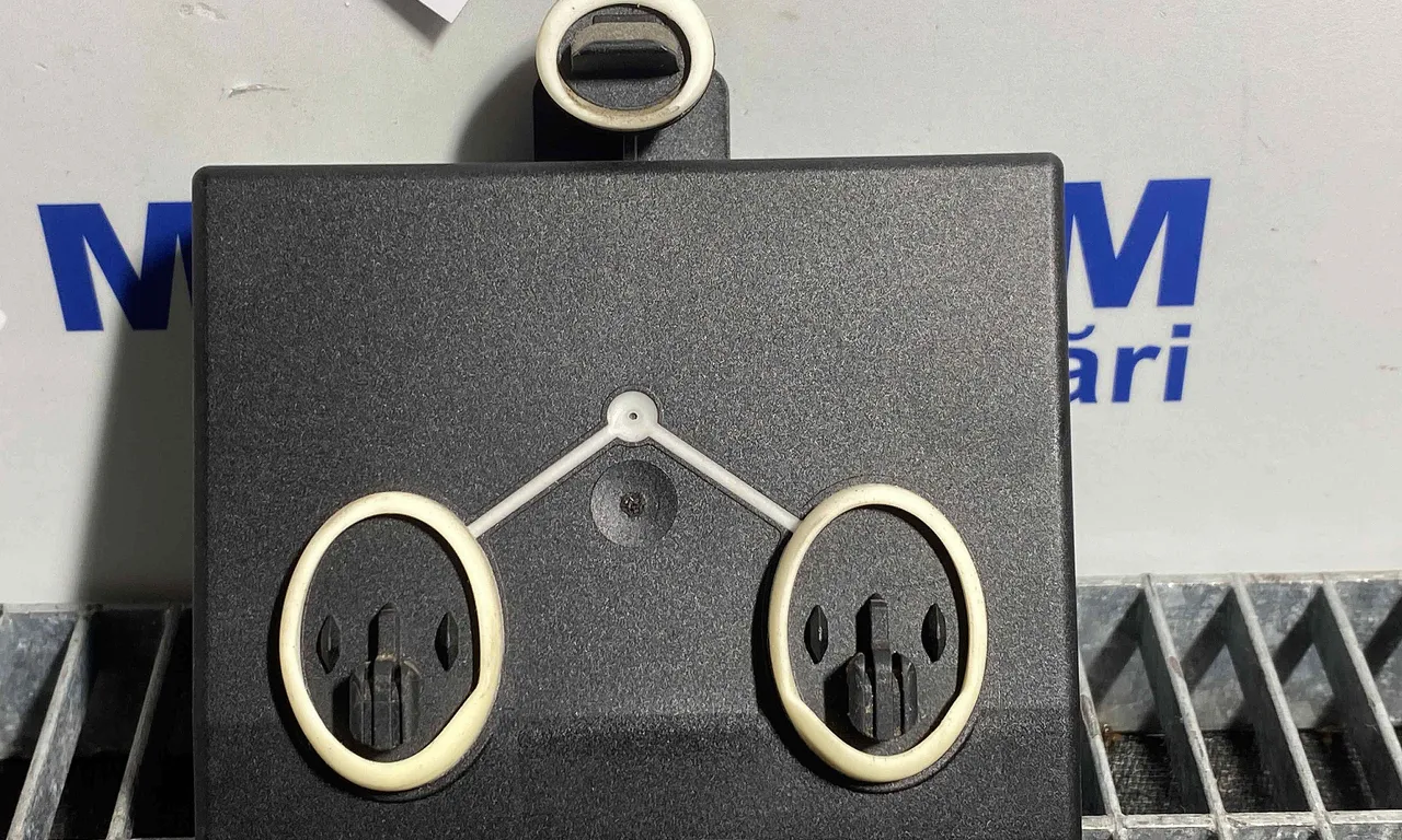 MODUL USA/DREAPTA SPATE SKODA SUPERB II 2009-2015