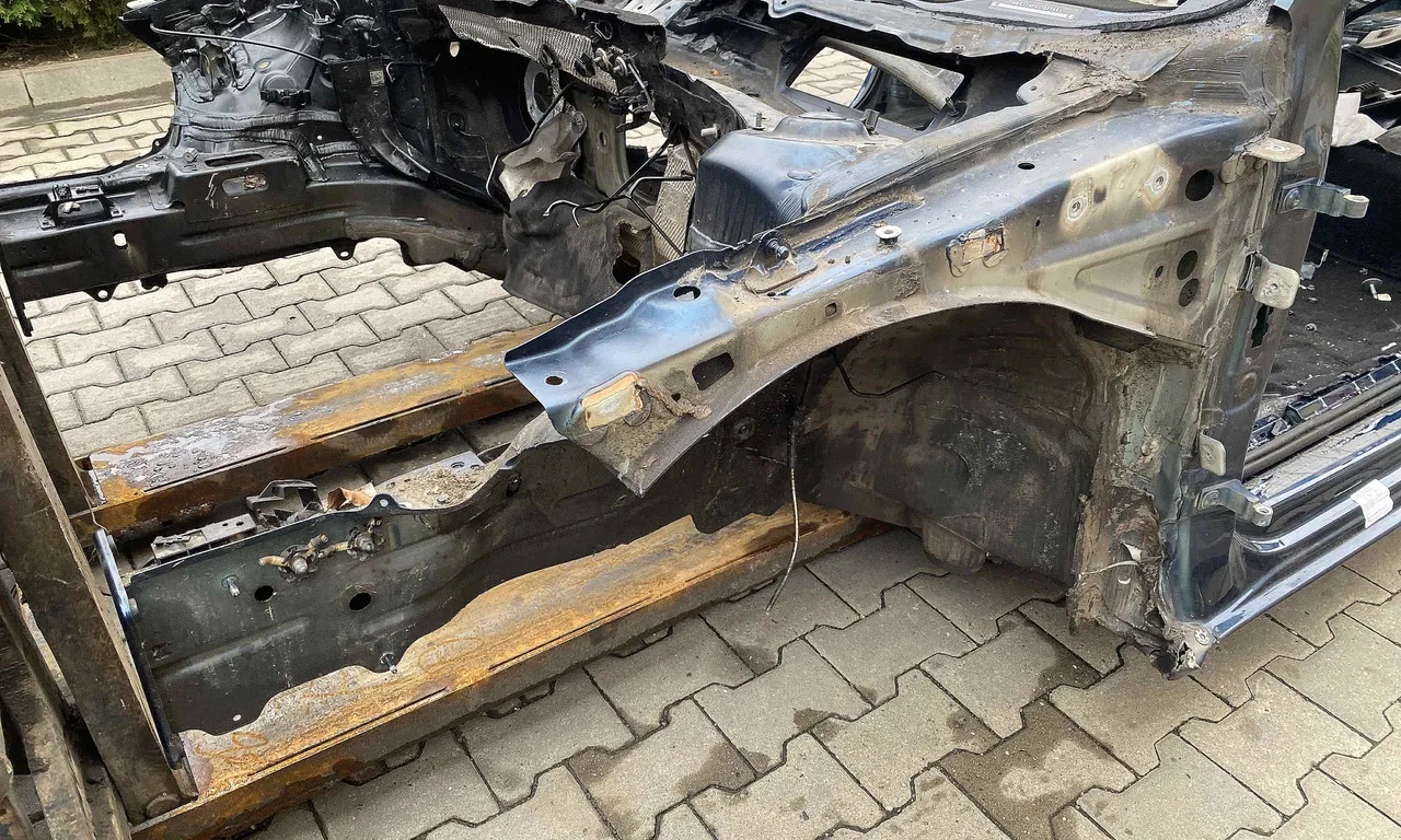 LONJERON STANGA SKODA SUPERB III 2015-2024