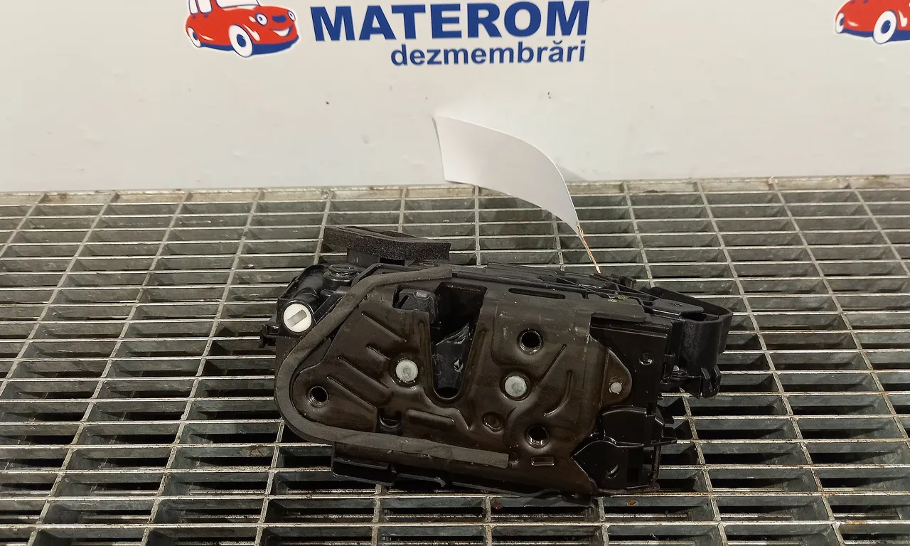 INCUIETOARE USA SPATE STANGA SKODA SUPERB III 2015-2024