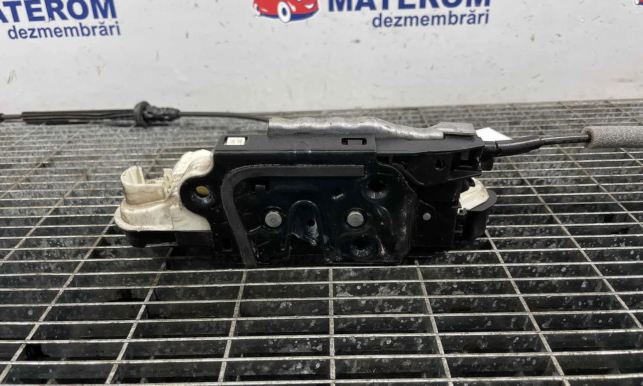 INCUIETOARE USA FATA DREAPTA SKODA YETI 2009-2017