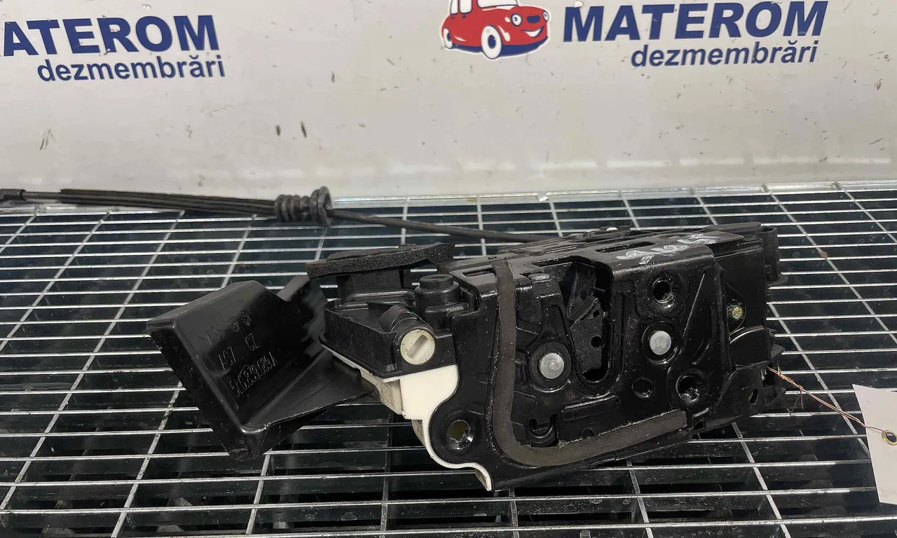 INCUIETOARE USA SPATE STANGA SKODA YETI 2009-2017