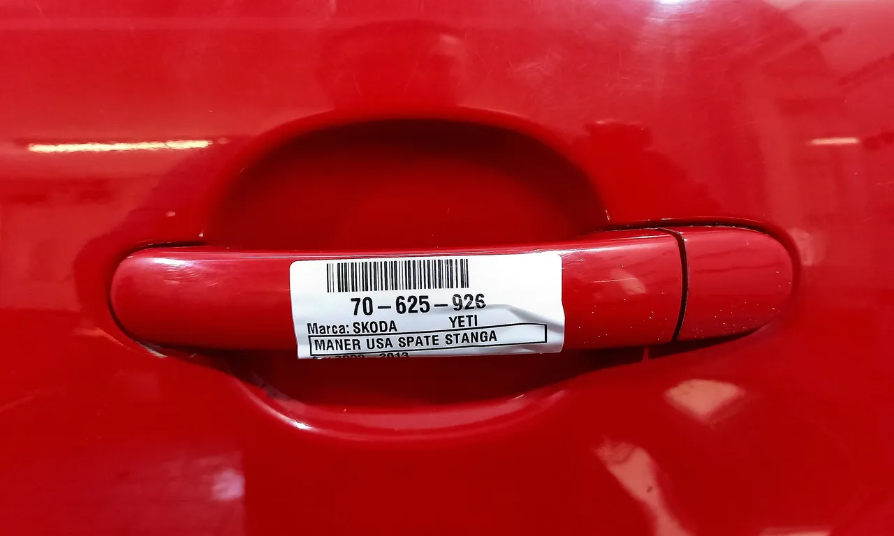 MANER USA SPATE STANGA SKODA YETI 2009-2017