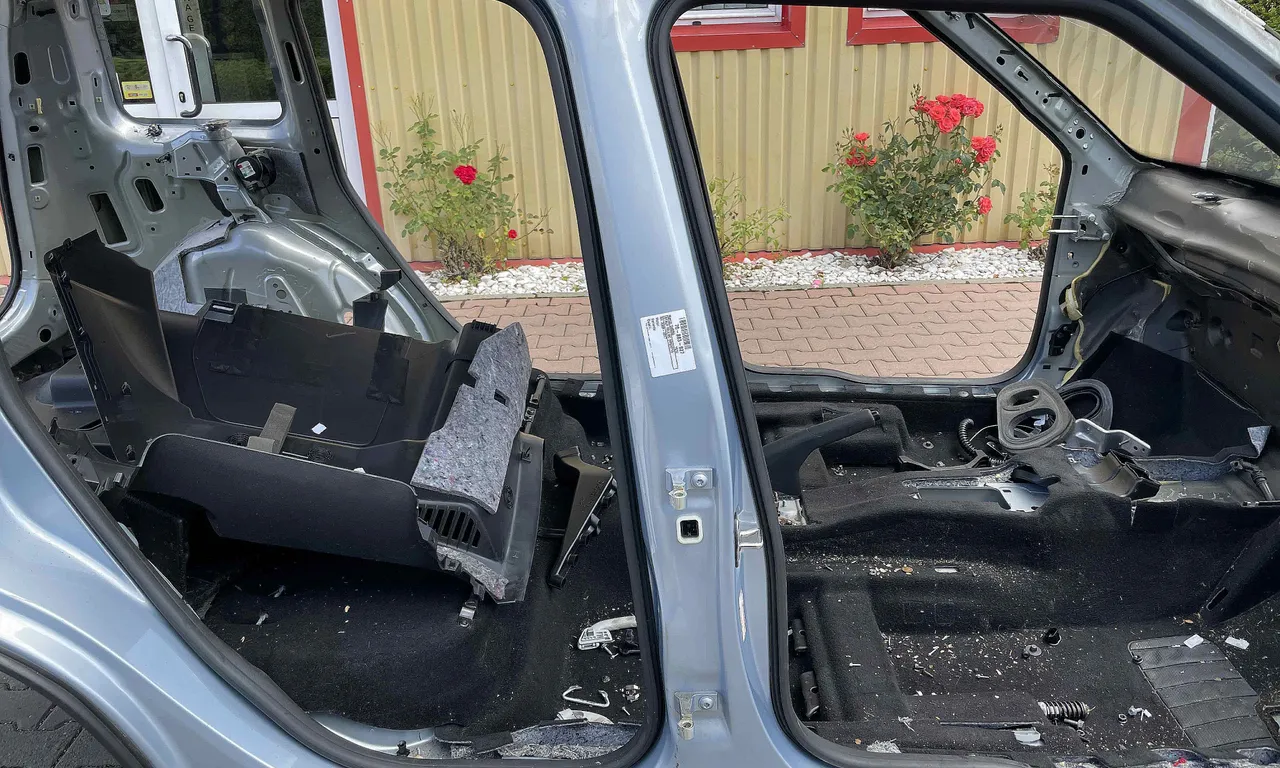 STALP MIJLOC DREAPTA SKODA YETI 2009-2017