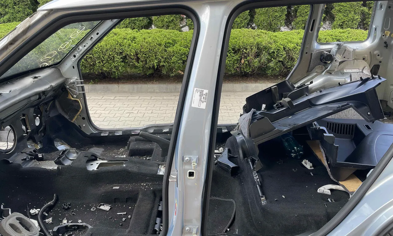 STALP MIJLOC STANGA SKODA YETI 2009-2017