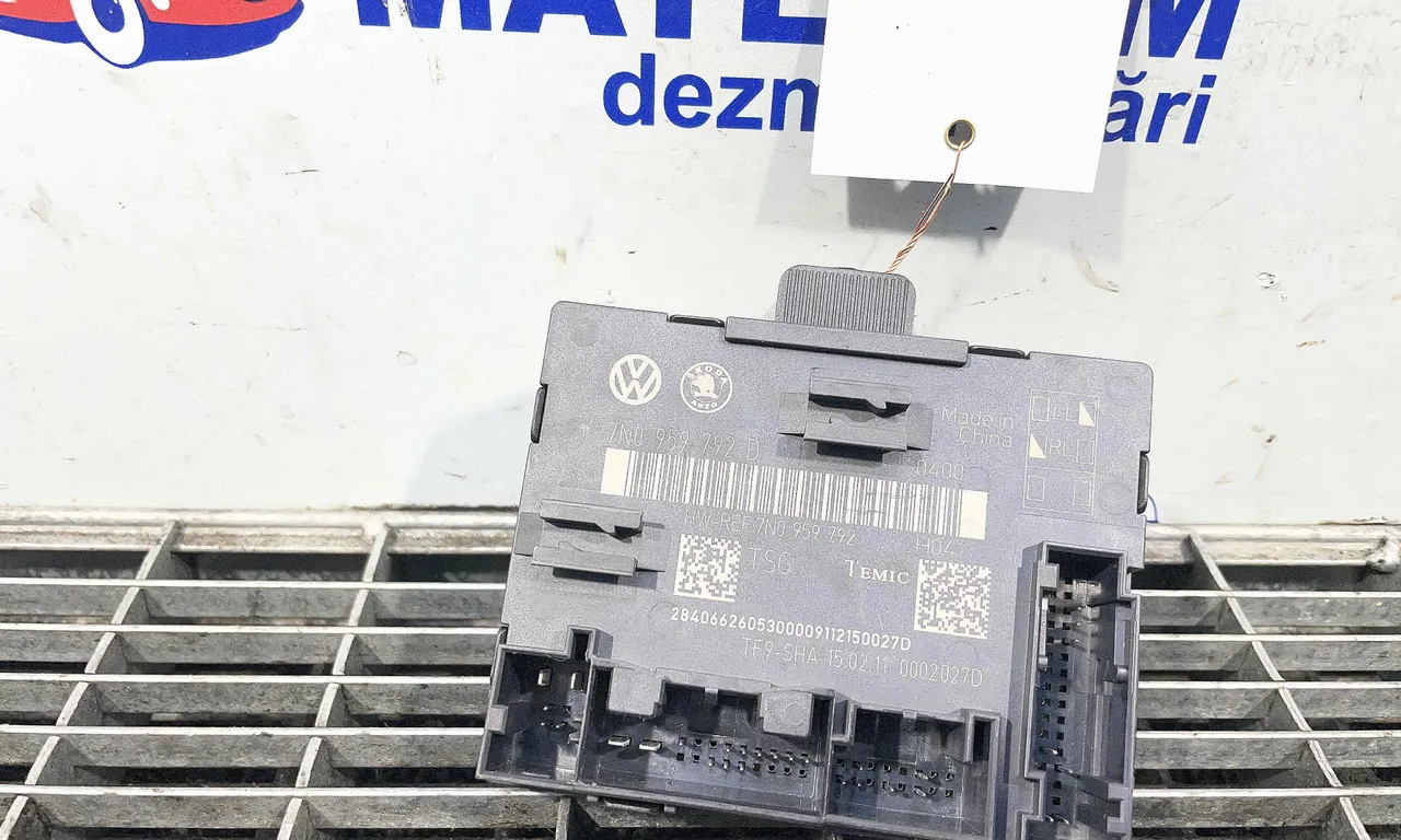 MODUL USA/STANGA FATA SKODA YETI 2009-2017