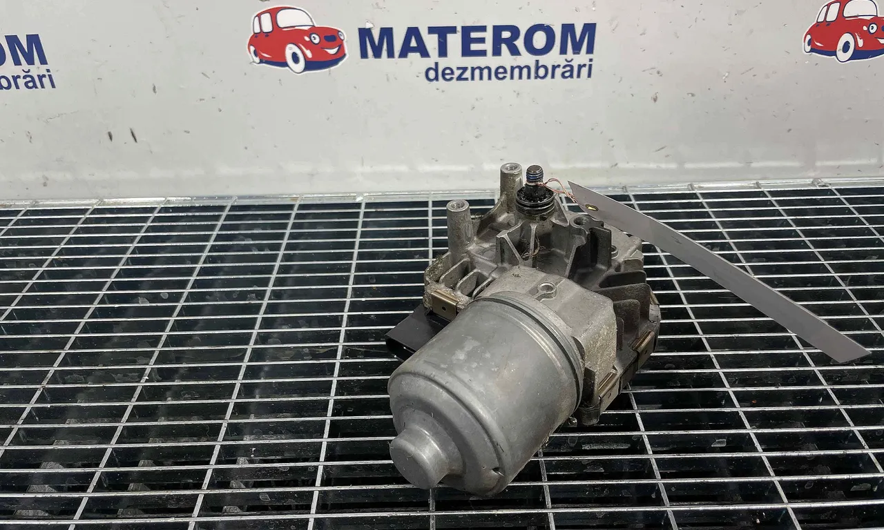 MOTORAS STERGATOR PARBRIZ SKODA YETI 2009-2017