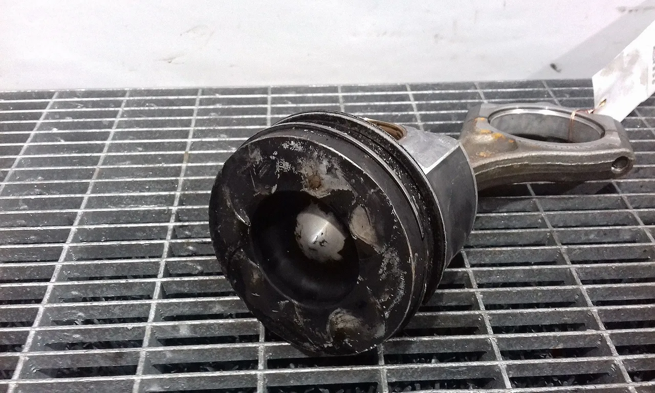 PISTON SUBARU FORESTER 2007-2013