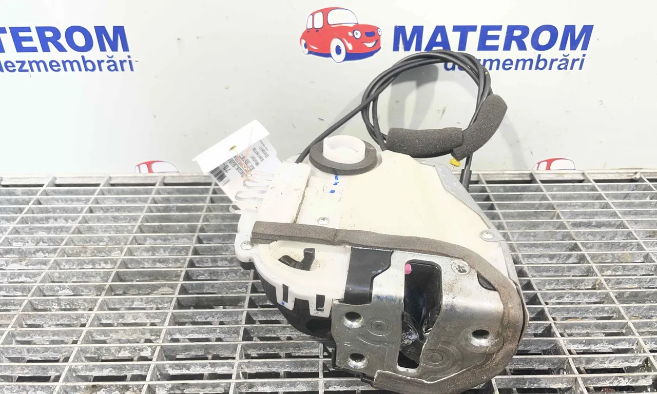 INCUIETOARE USA SPATE DREAPTA SUBARU XV 2011-2017