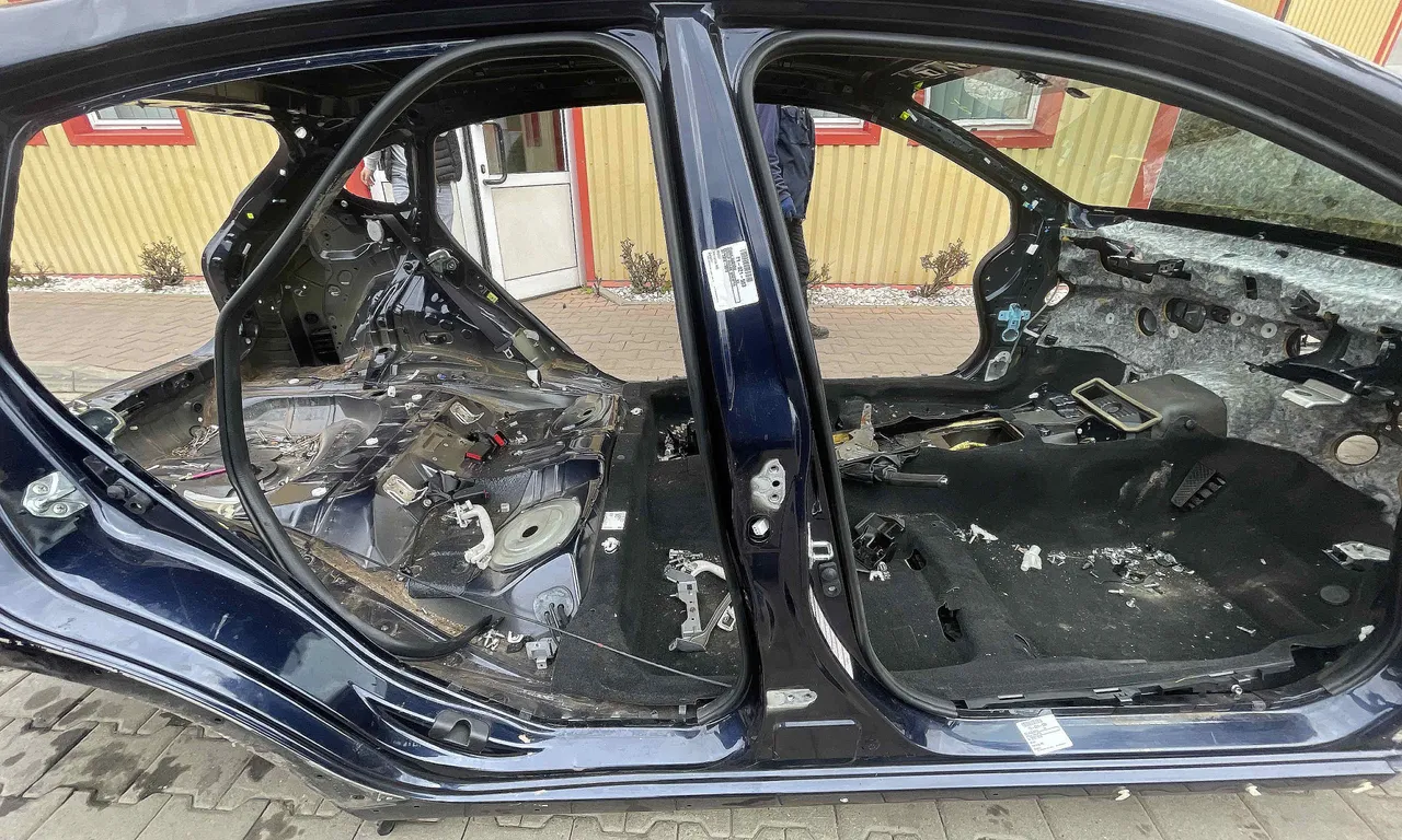 STALP MIJLOC DREAPTA SUBARU XV 2011-2017