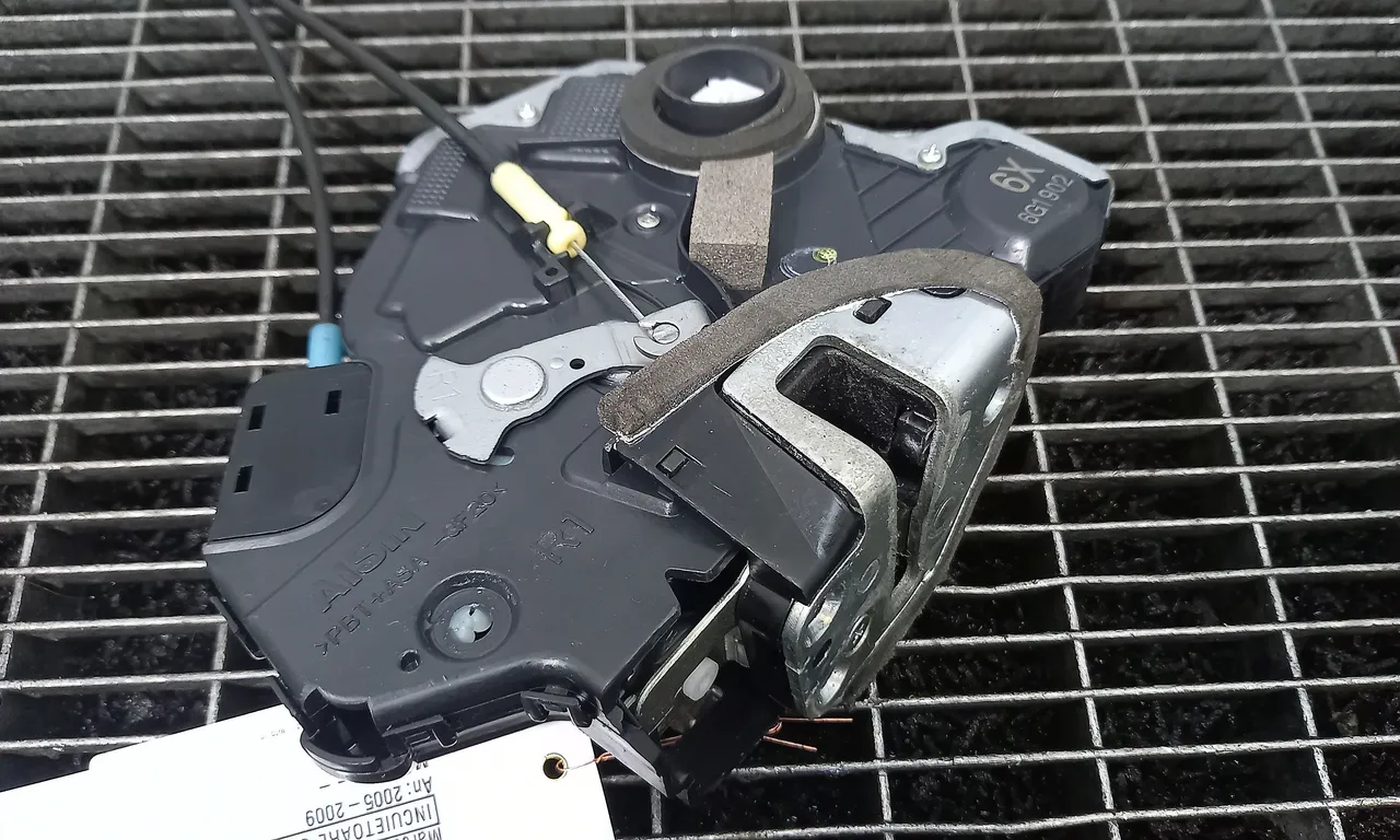 INCUIETOARE USA FATA DREAPTA SUZUKI GRAND VITARA II 2005-2009