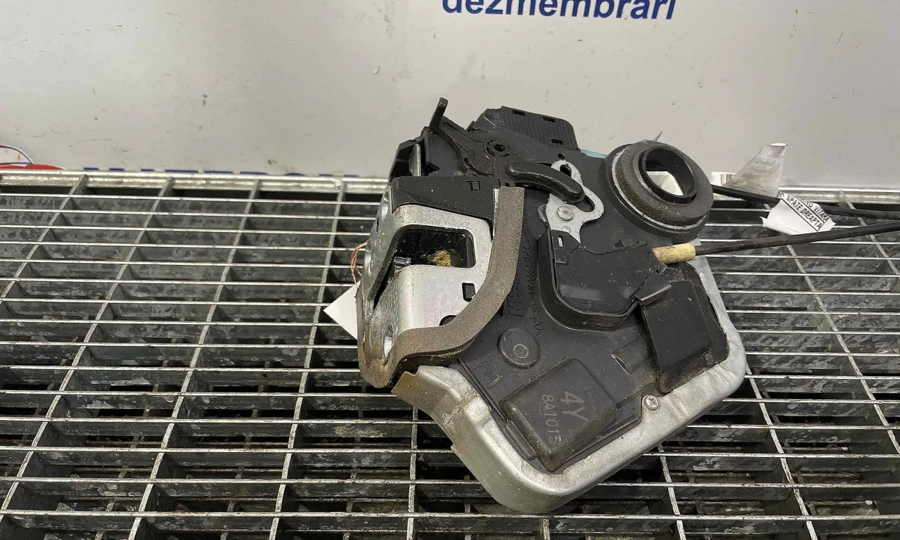 INCUIETOARE USA SPATE DREAPTA SUZUKI GRAND VITARA II 2005-2009