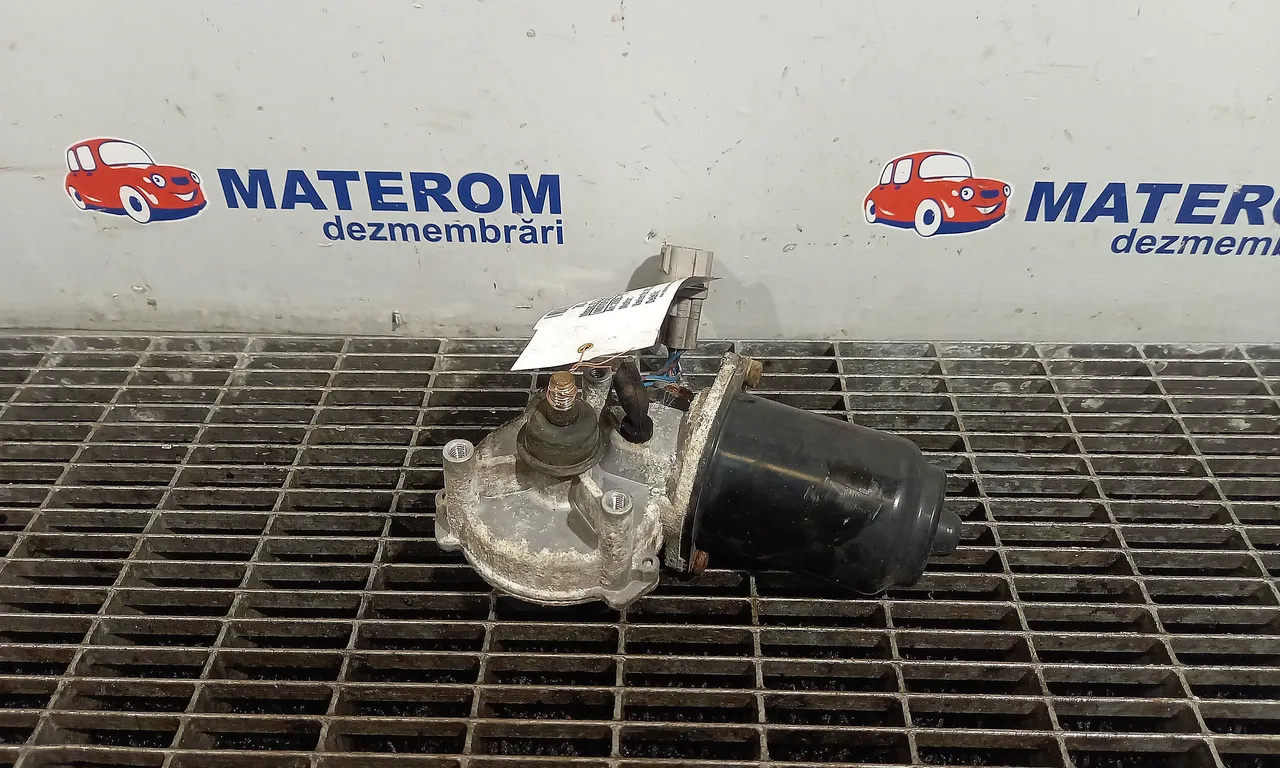 MOTORAS STERGATOR PARBRIZ SUZUKI SWIFT III 2005-2010