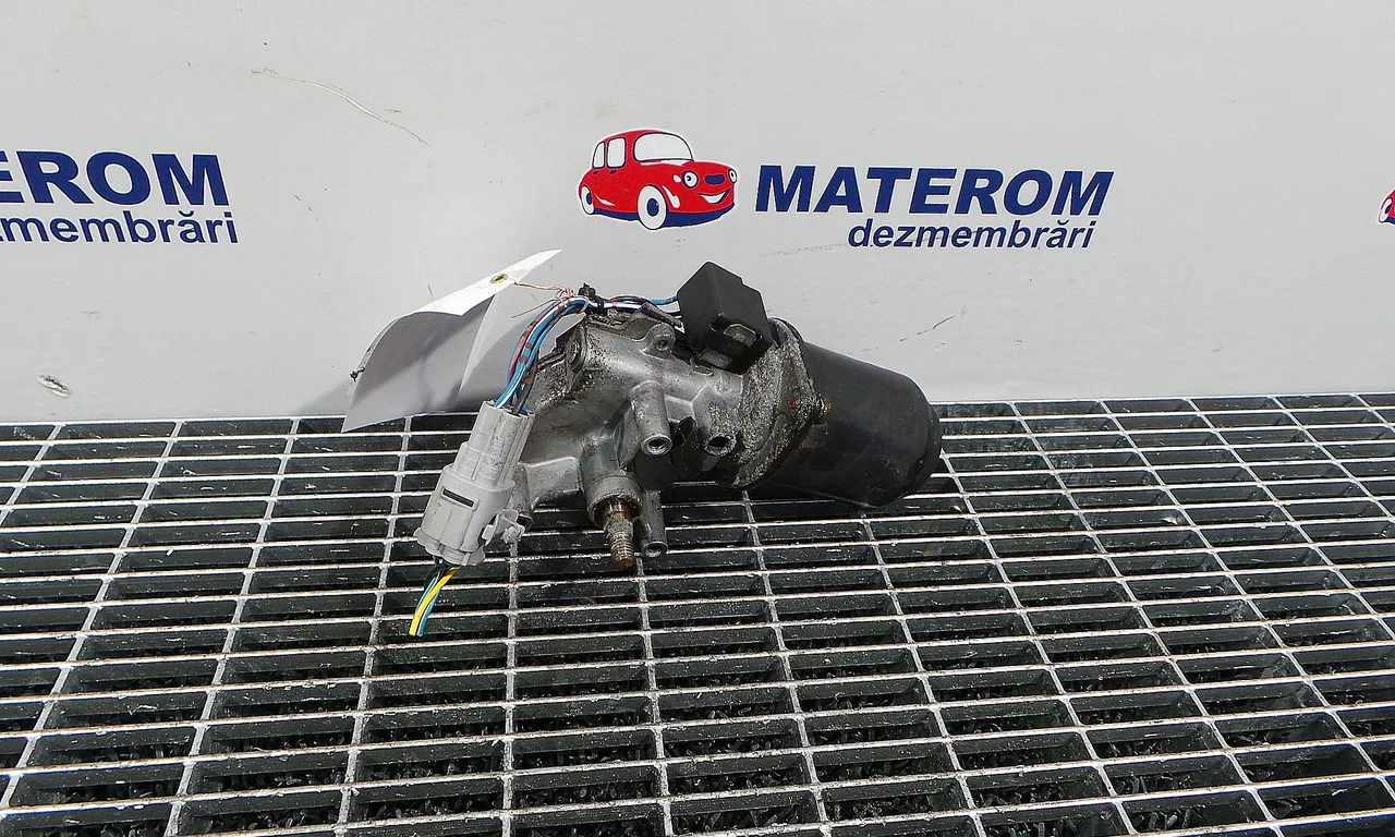 MOTORAS STERGATOR PARBRIZ SUZUKI SWIFT III 2005-2010