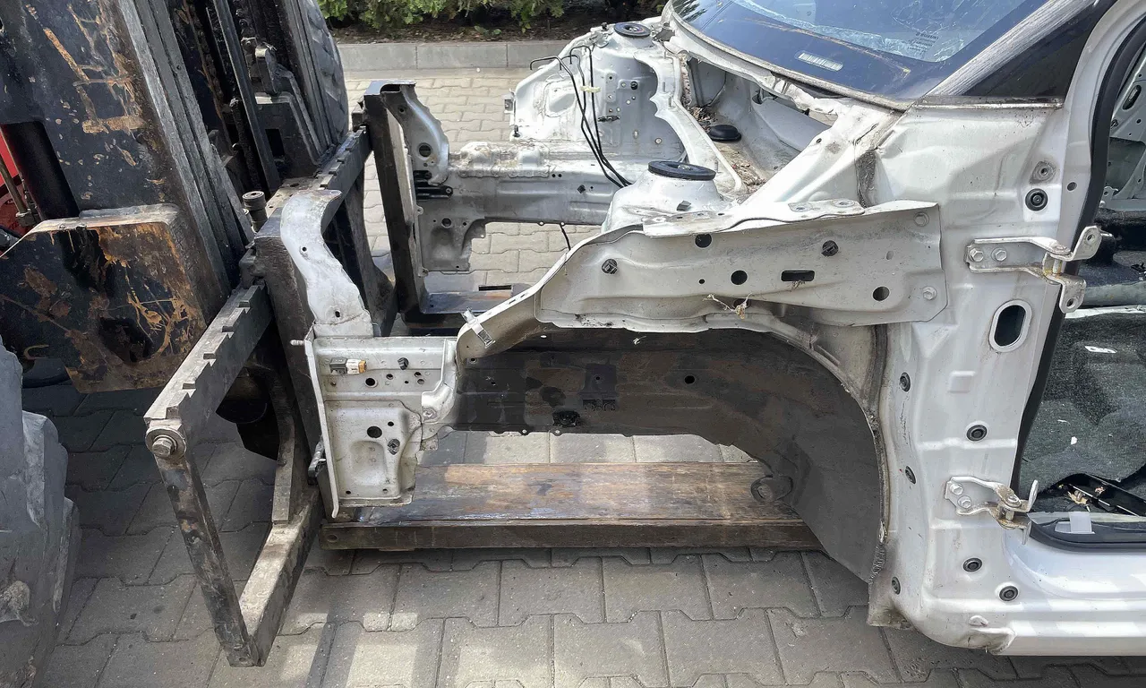 LONJERON STANGA SUZUKI SWIFT IV 2010-2016