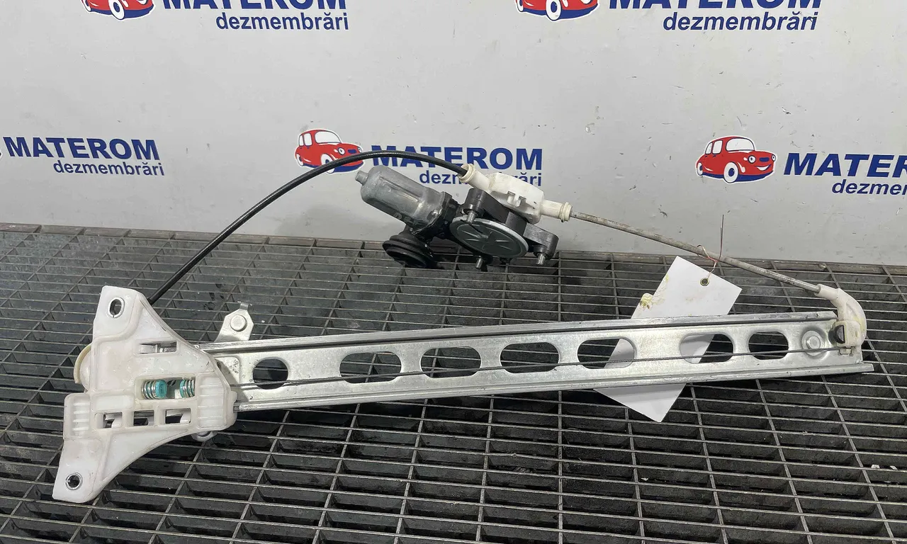 MACARA USA FATA DREAPTA SUZUKI SWIFT IV 2010-2016