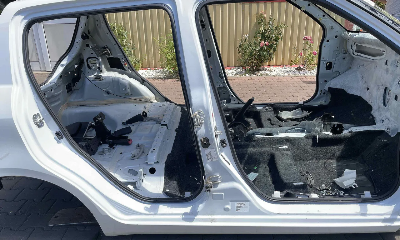STALP MIJLOC DREAPTA SUZUKI SWIFT IV 2010-2016