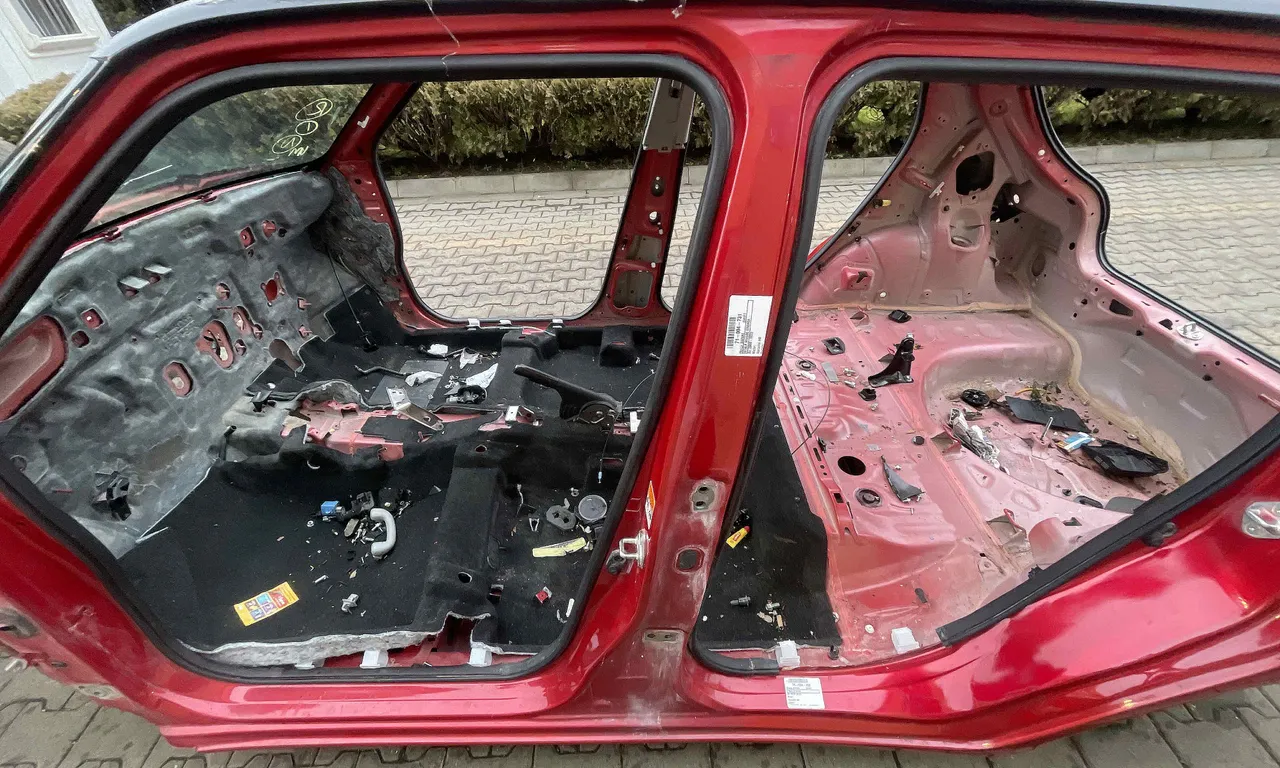 STALP MIJLOC STANGA SUZUKI SWIFT V 2017-2023
