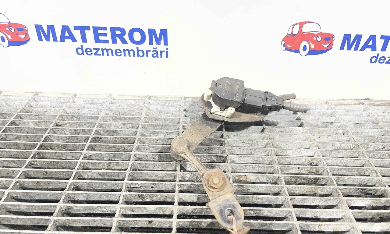 SENZOR REGLARE FAR SUZUKI SWIFT V 2017-2023