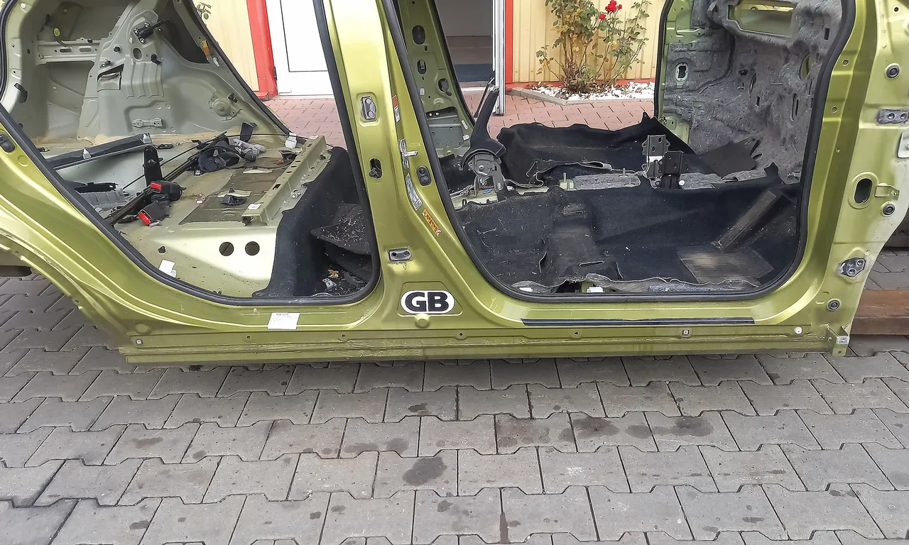 PRAG DREAPTA SUZUKI SX4 S-CROSS 2013-2017