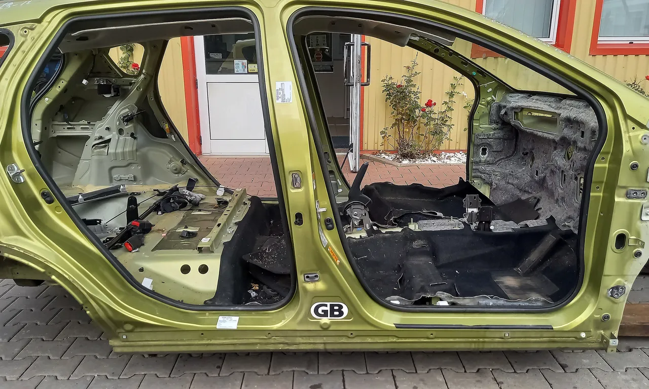 STALP MIJLOC DREAPTA SUZUKI SX4 S-CROSS 2013-2017