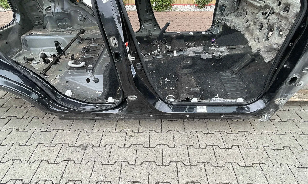 PRAG DREAPTA SUZUKI VITARA 2015-2018