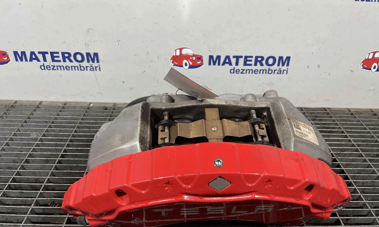 ETRIER FATA STANGA TESLA MODEL 3 2017-2023