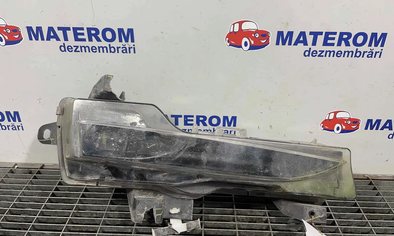HALOGEN DREAPTA TESLA MODEL 3 2017-2023