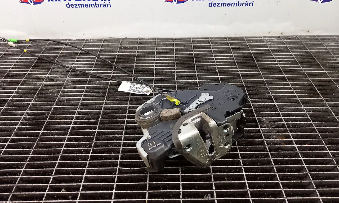 INCUIETOARE USA FATA STANGA TOYOTA AURIS 2006-2013