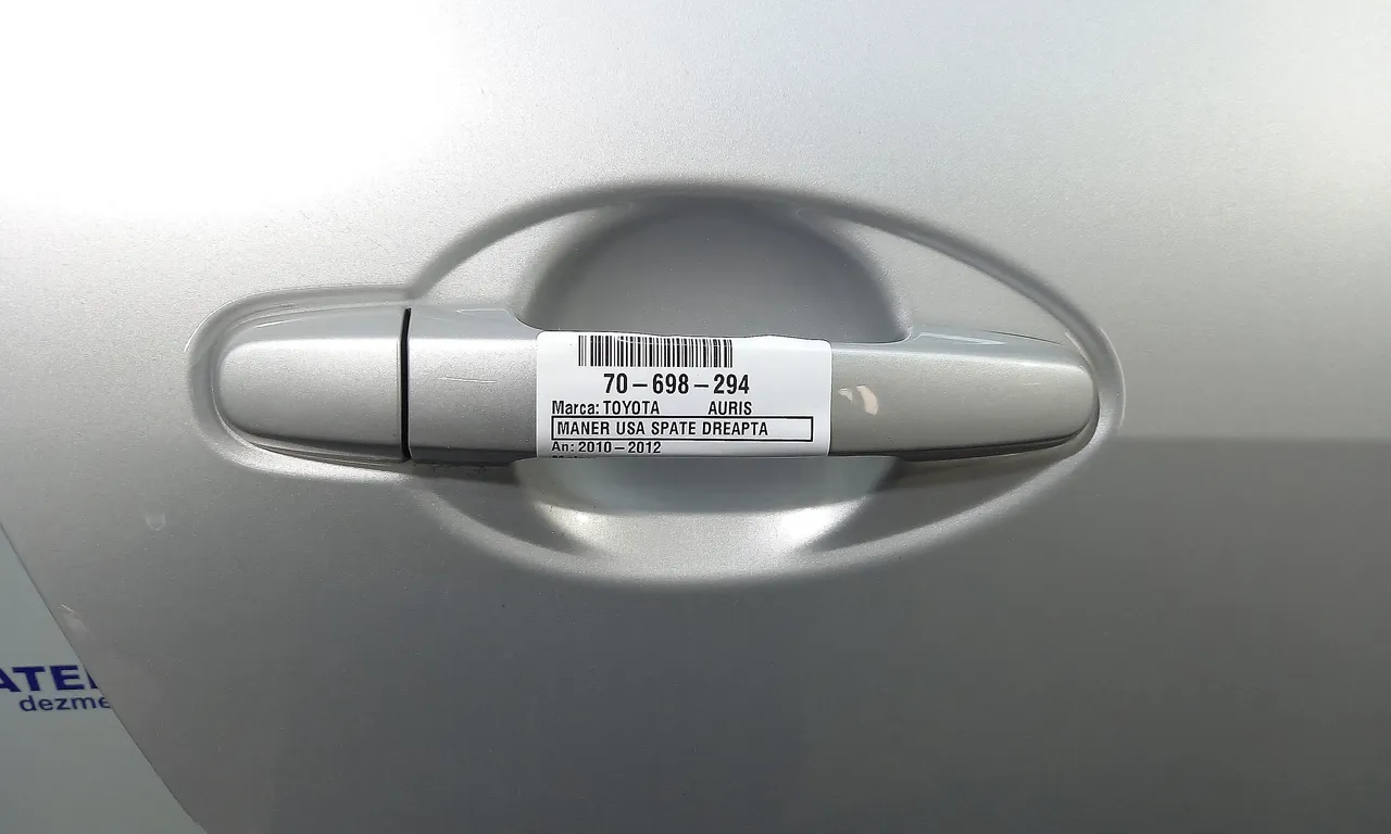 MANER USA SPATE DREAPTA TOYOTA AURIS 2006-2013
