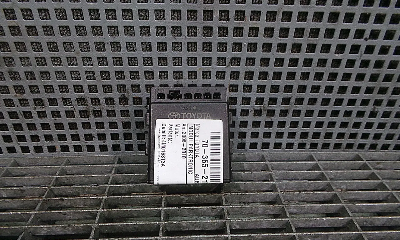 MODUL PARKTRONIC TOYOTA AURIS 2006-2013