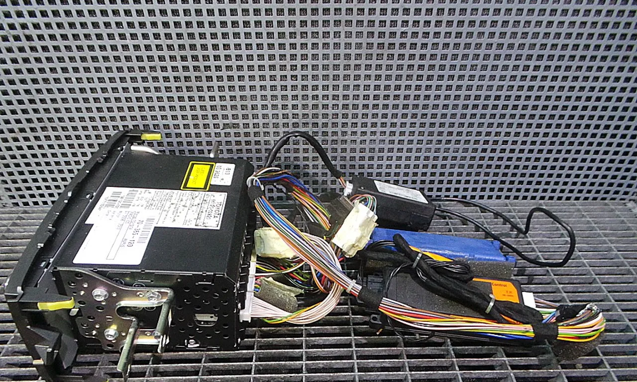 RADIO CD TOYOTA AURIS 2006-2013