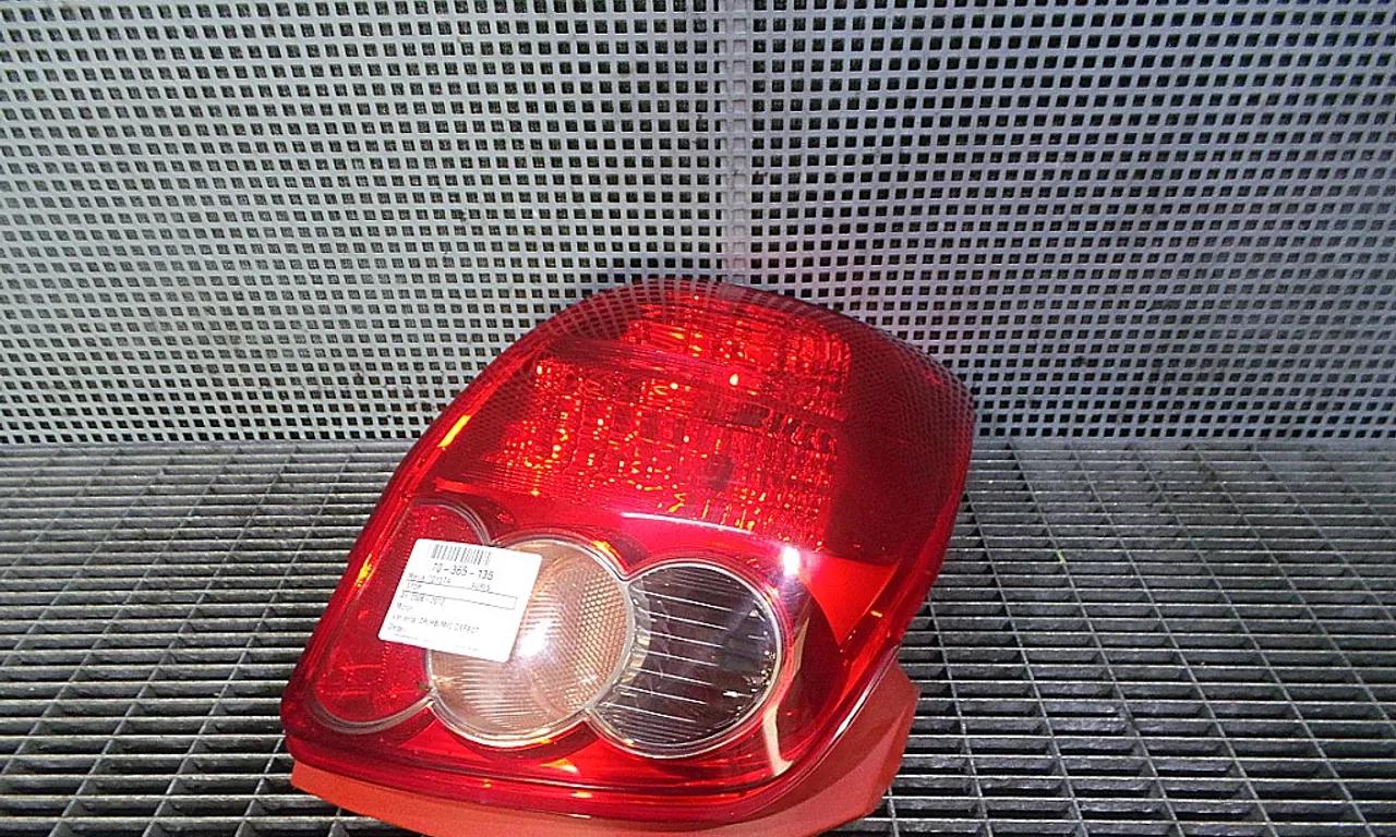 STOP DREAPTA TOYOTA AURIS 2006-2013