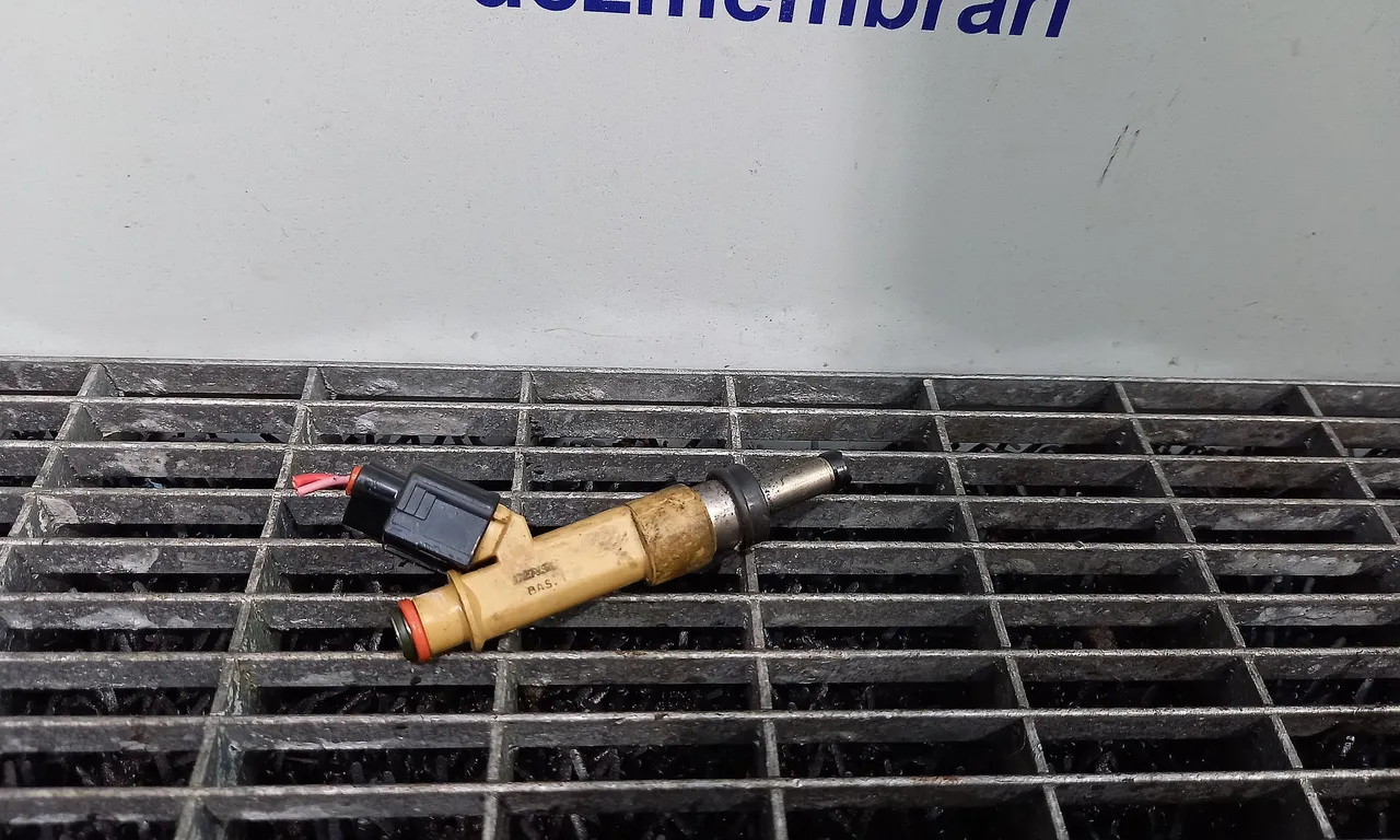 INJECTOR TOYOTA AURIS 2006-2013