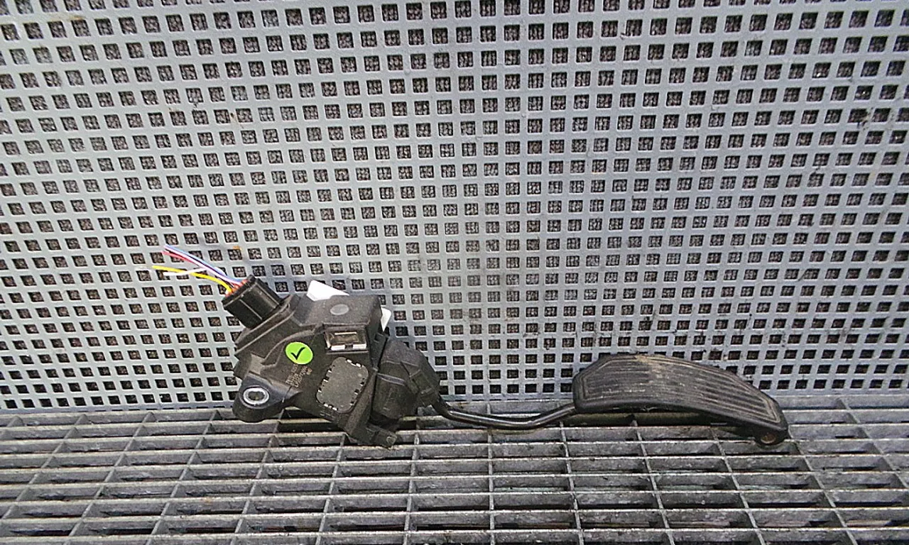PEDALA ACCELERATIE TOYOTA AURIS 2006-2013