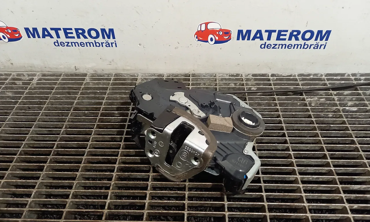 INCUIETOARE USA FATA DREAPTA TOYOTA AURIS 2012-2019