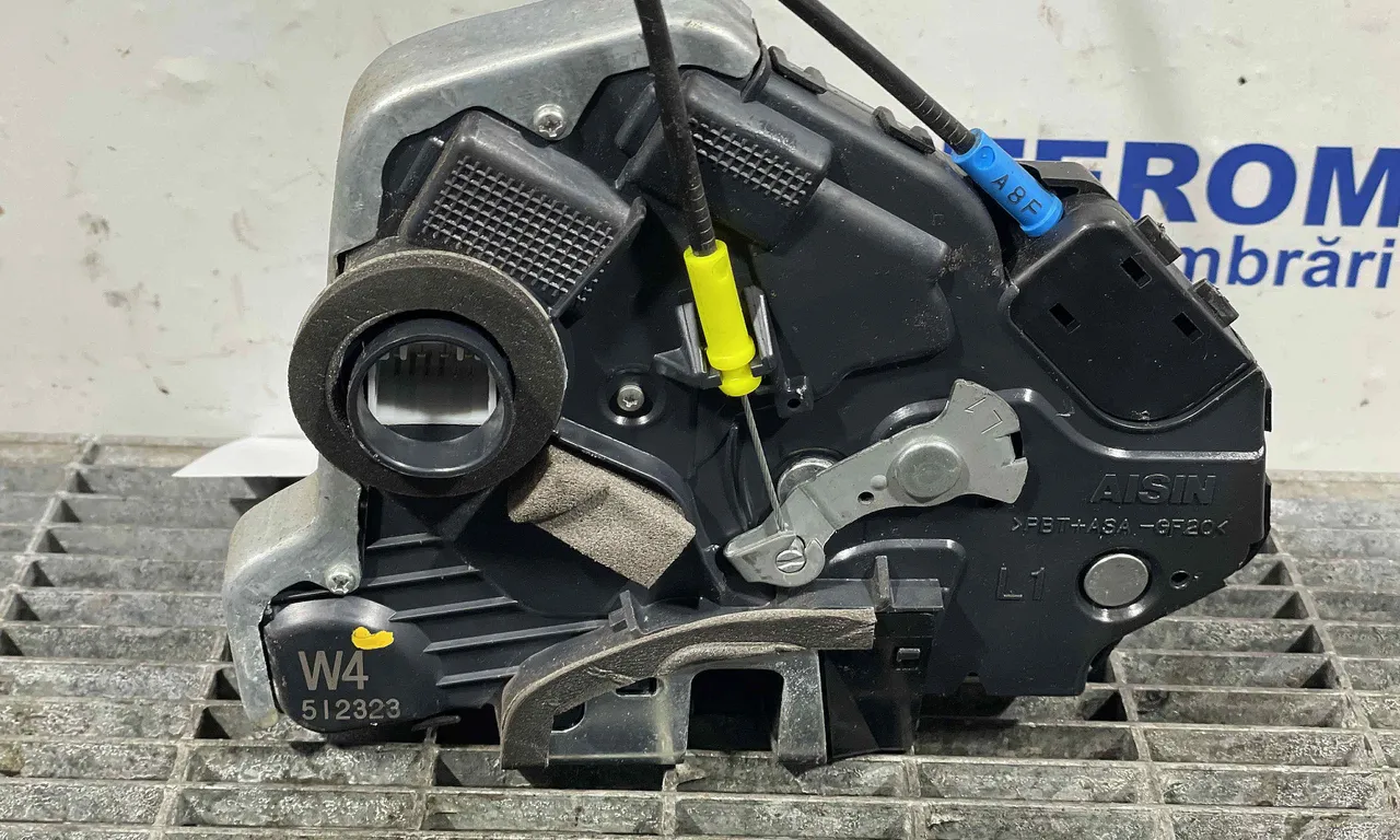 INCUIETOARE USA FATA STANGA TOYOTA AURIS 2012-2019