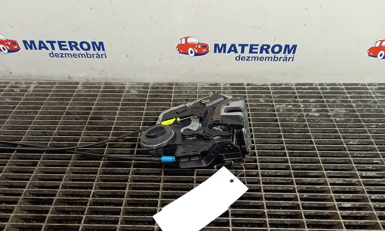 INCUIETOARE USA SPATE DREAPTA TOYOTA AURIS 2012-2019
