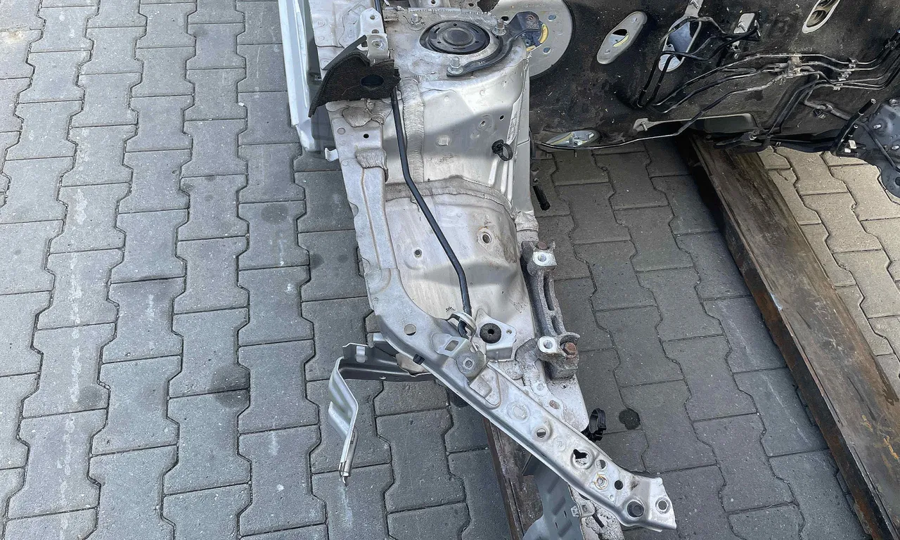 LONJERON DREAPTA TOYOTA AURIS 2012-2019