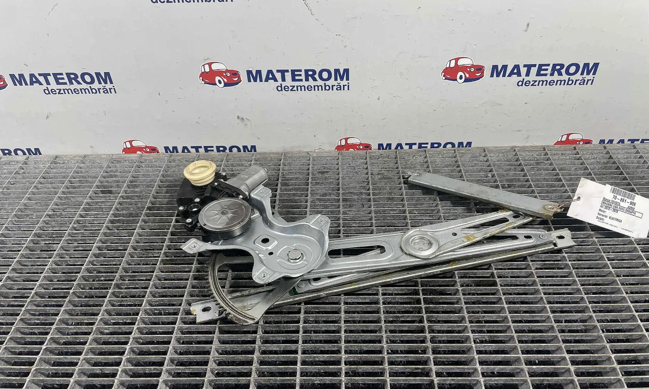 MACARA USA FATA DREAPTA TOYOTA AURIS 2012-2019