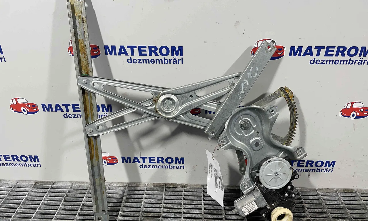 MACARA USA FATA DREAPTA TOYOTA AURIS 2012-2019