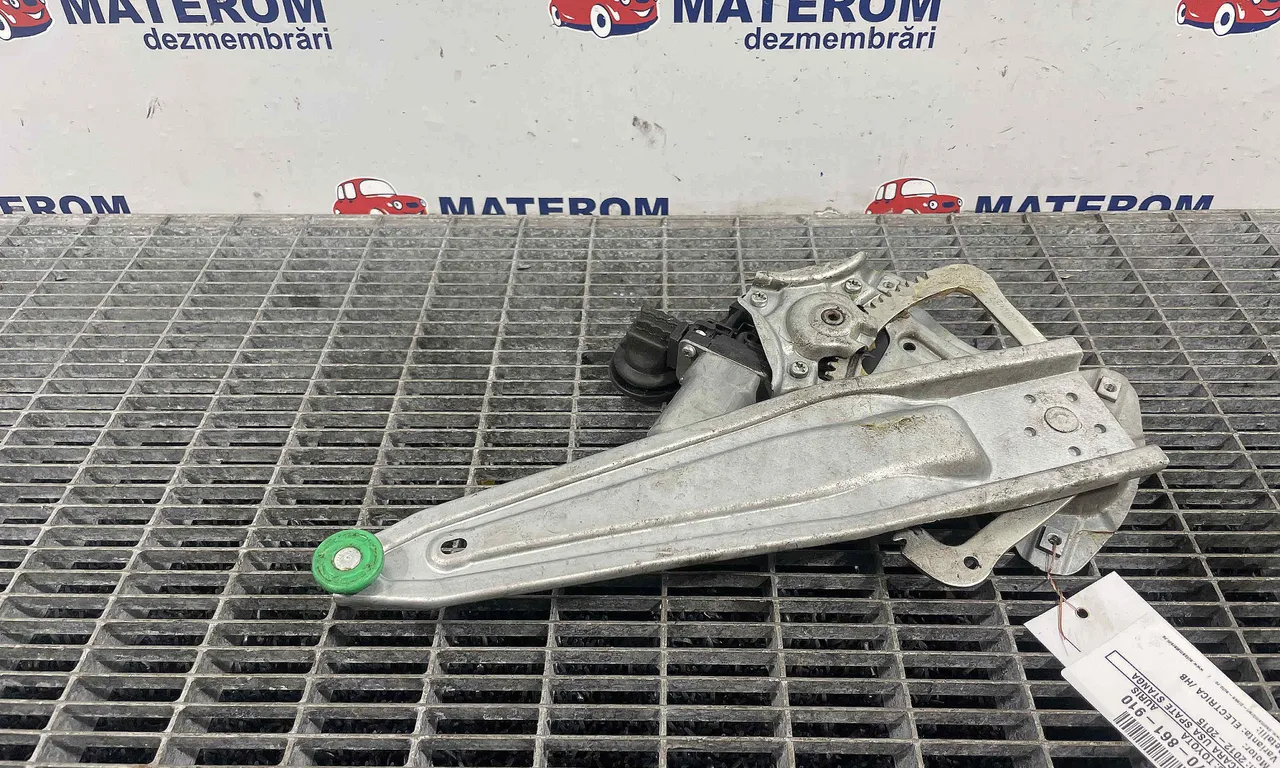 MACARA USA SPATE STANGA TOYOTA AURIS 2012-2019