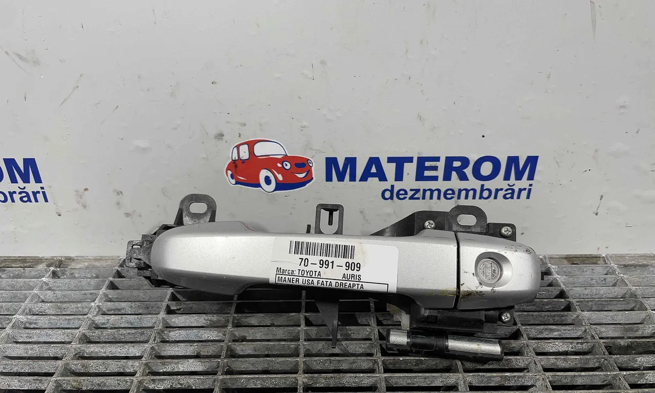 MANER USA FATA DREAPTA TOYOTA AURIS 2012-2019