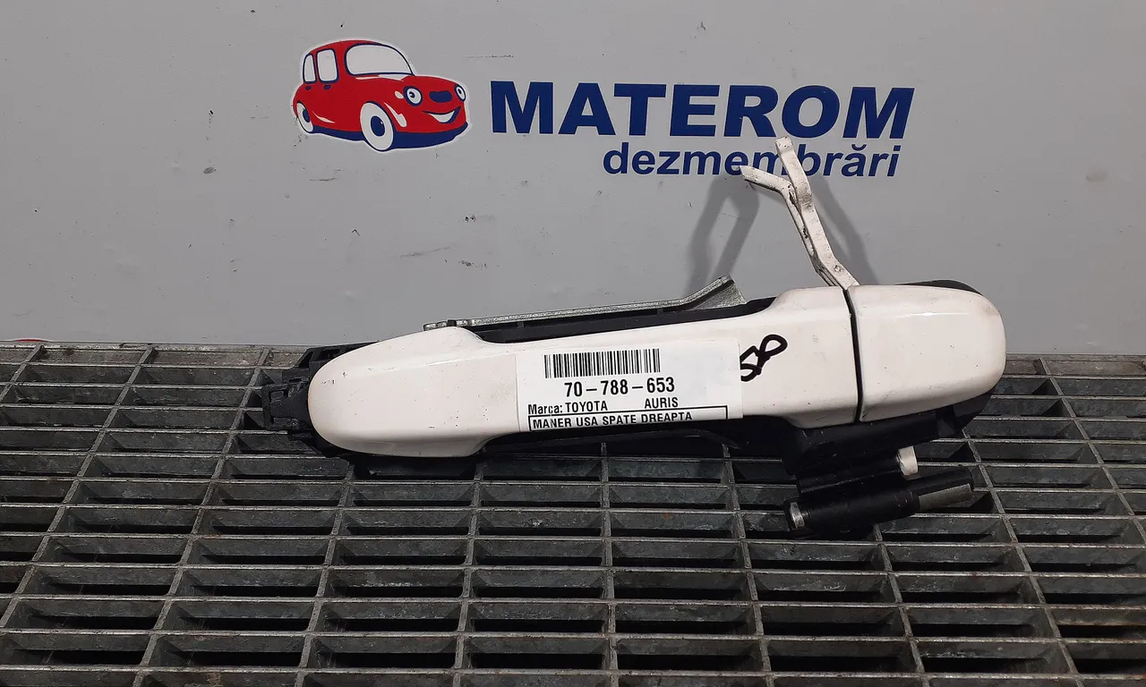 MANER USA SPATE DREAPTA TOYOTA AURIS 2012-2019