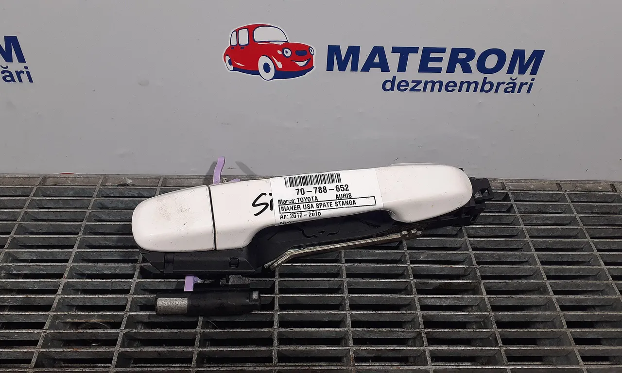 MANER USA SPATE STANGA TOYOTA AURIS 2012-2019
