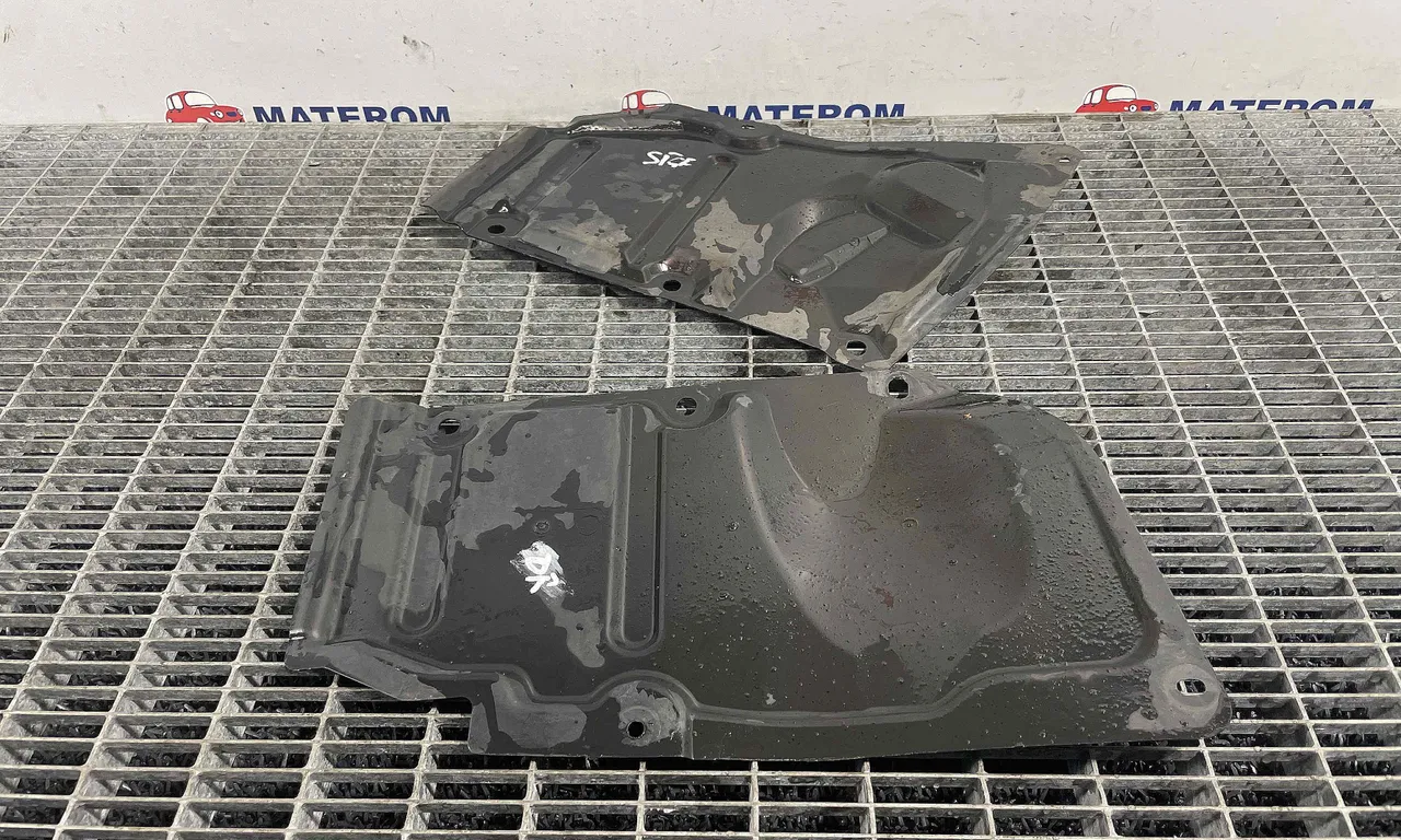 SCUT LATERAL TOYOTA AURIS 2012-2019