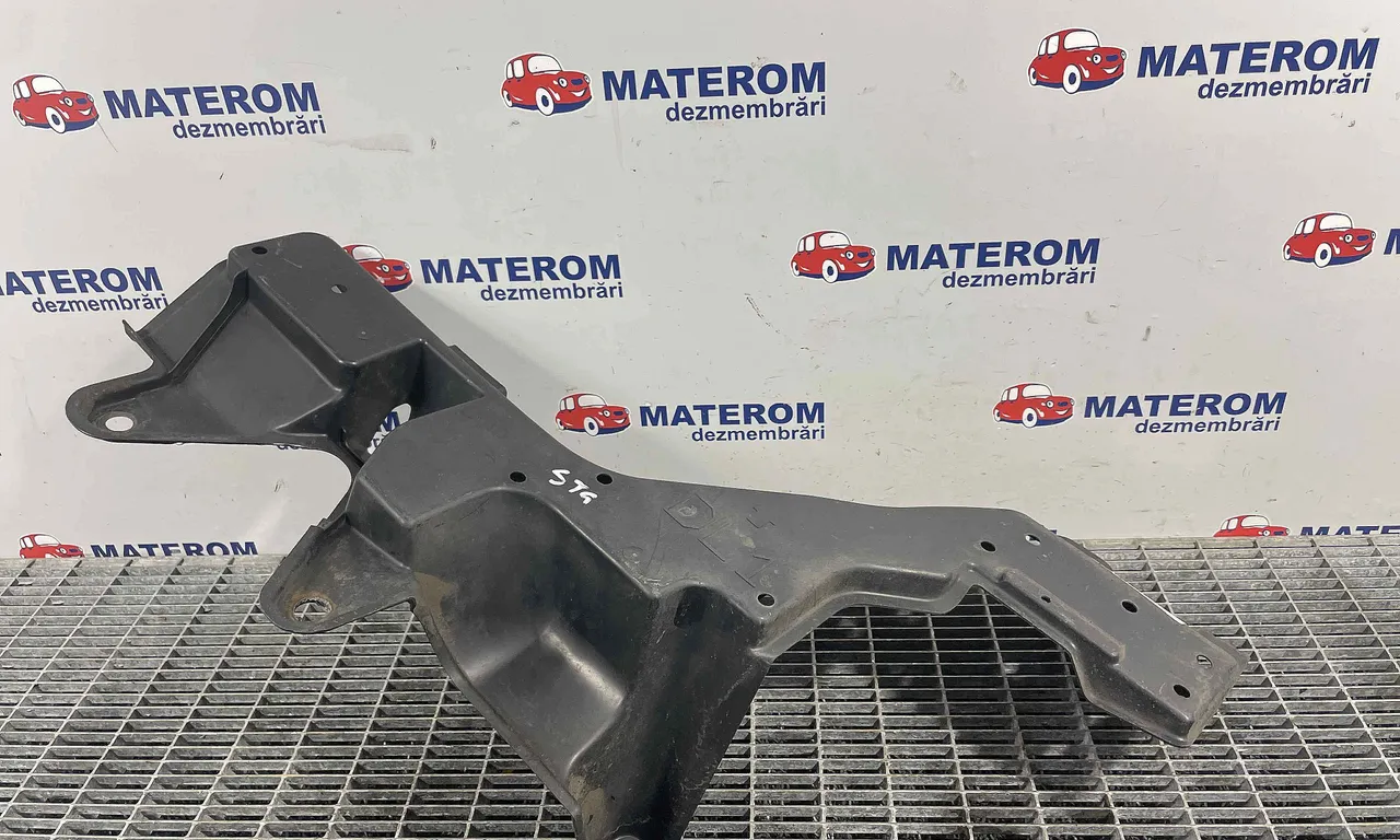 SCUT SUB MASINA TOYOTA AURIS 2012-2019