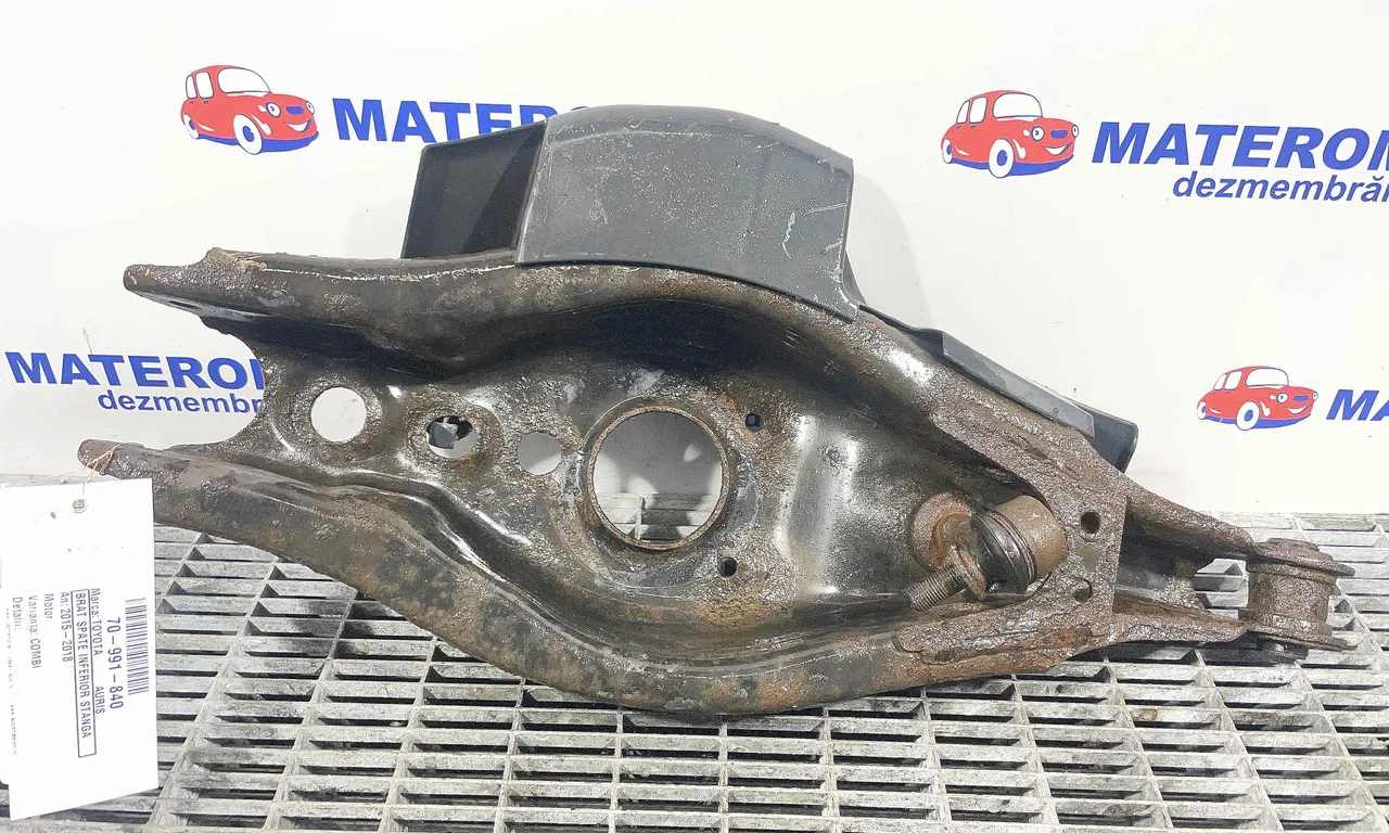 BRAT SPATE INFERIOR STANGA TOYOTA AURIS 2012-2019